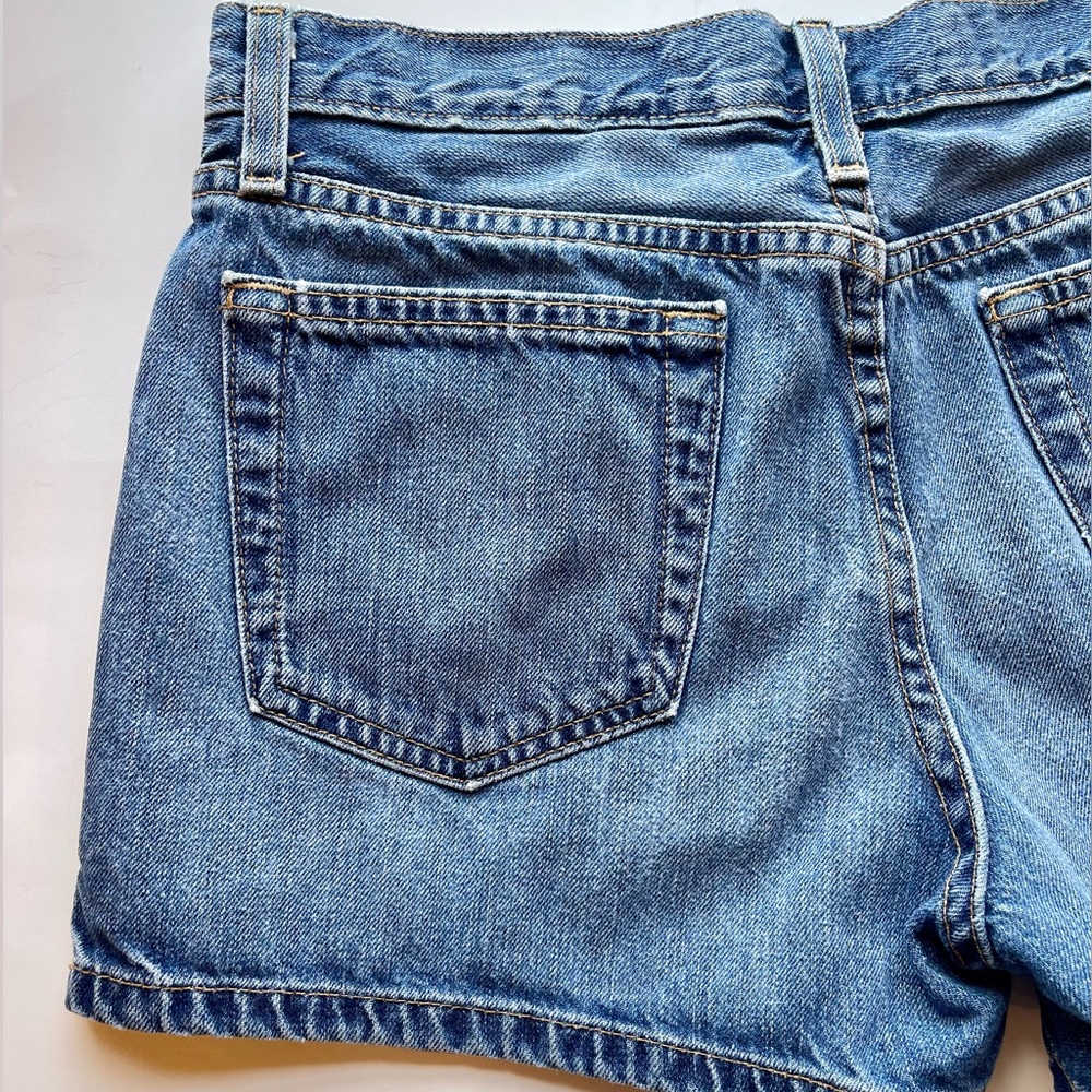 GAP Women's Classic Blue Jean 5 Pocket Shorts- Size 6 - Picture 8 of 9